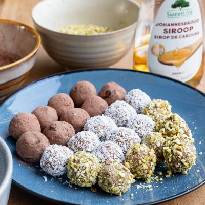 Energy Balls With Pistachio, Coconut, And Cacao