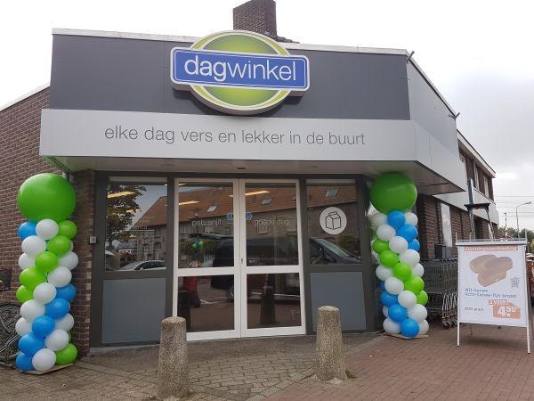 Dagwinkel America opent de deuren