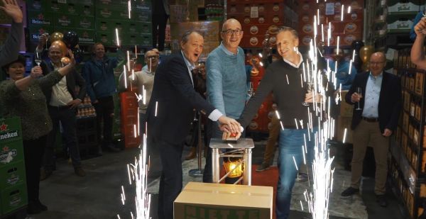 De opening van de online beurs