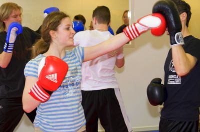 Samen sporten; kickboksen voor weerbaarheid
