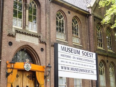 Turkse en Marokkaanse kinderen op bezoek in Museum Soest